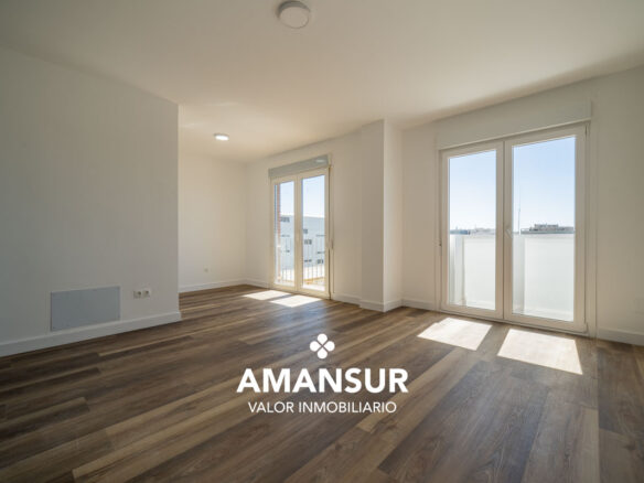 FANTÁSTICO PISO REFORMADO EN EL CENTRO DE HUELVA 12 01 piso avenida de italia